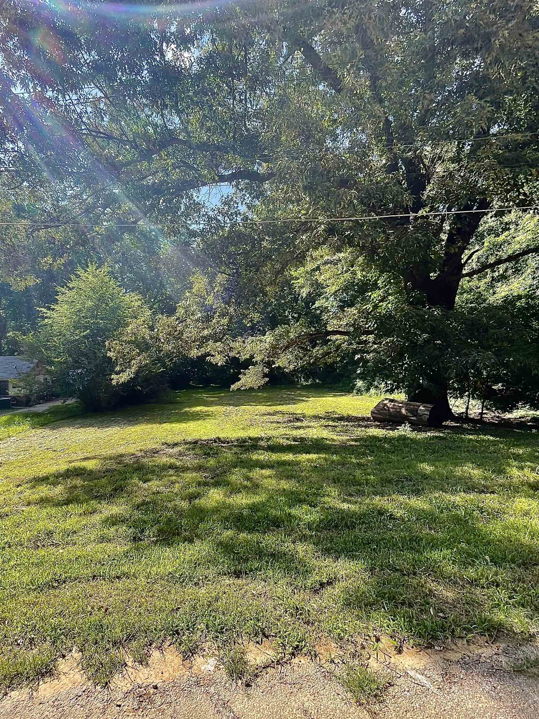 5067 Clinton Road Memphis, TN 38109 - Photo 1 of 4