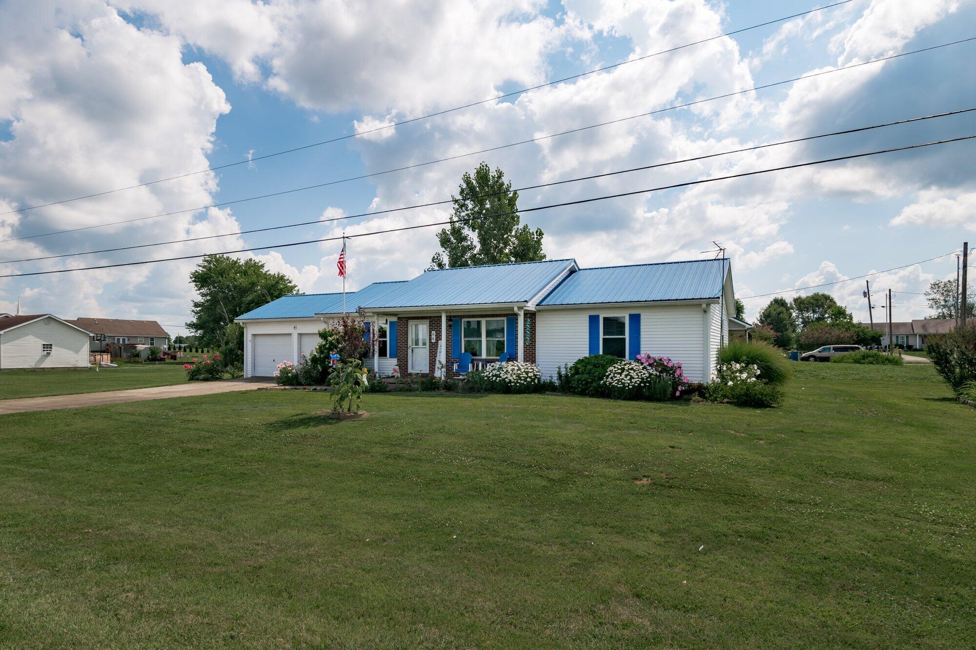 66 Raintree Drive Stanford, KY 40484 - Photo 1 of 26 66_raintree_cir_7_11_24-001.jpg-SMALL