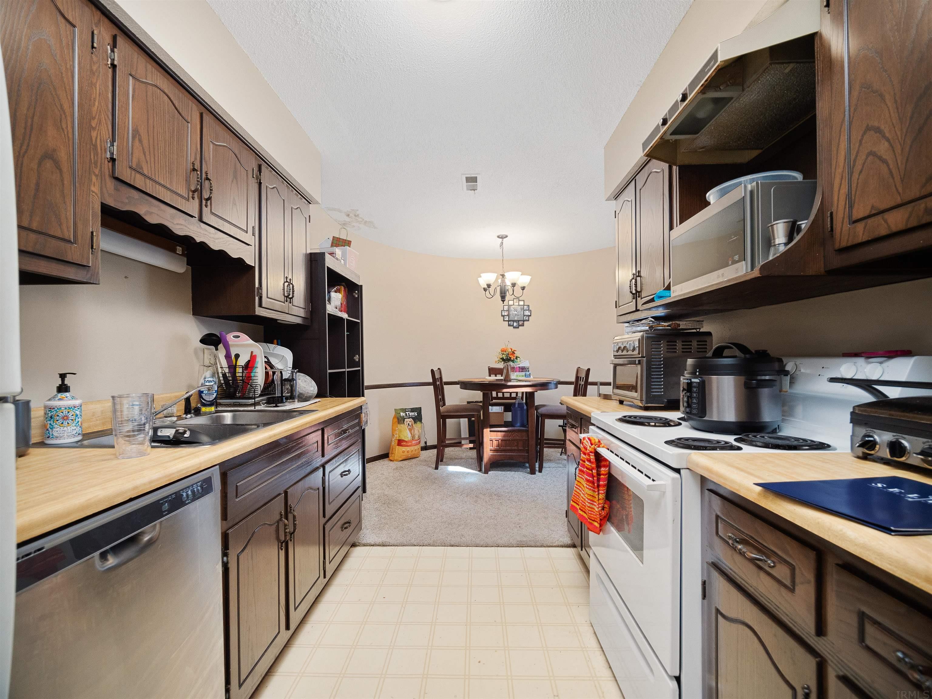 7807-7809 Stellhorn Road Fort Wayne, IN 46835 - Photo 10 of 18 Gallery Image 10