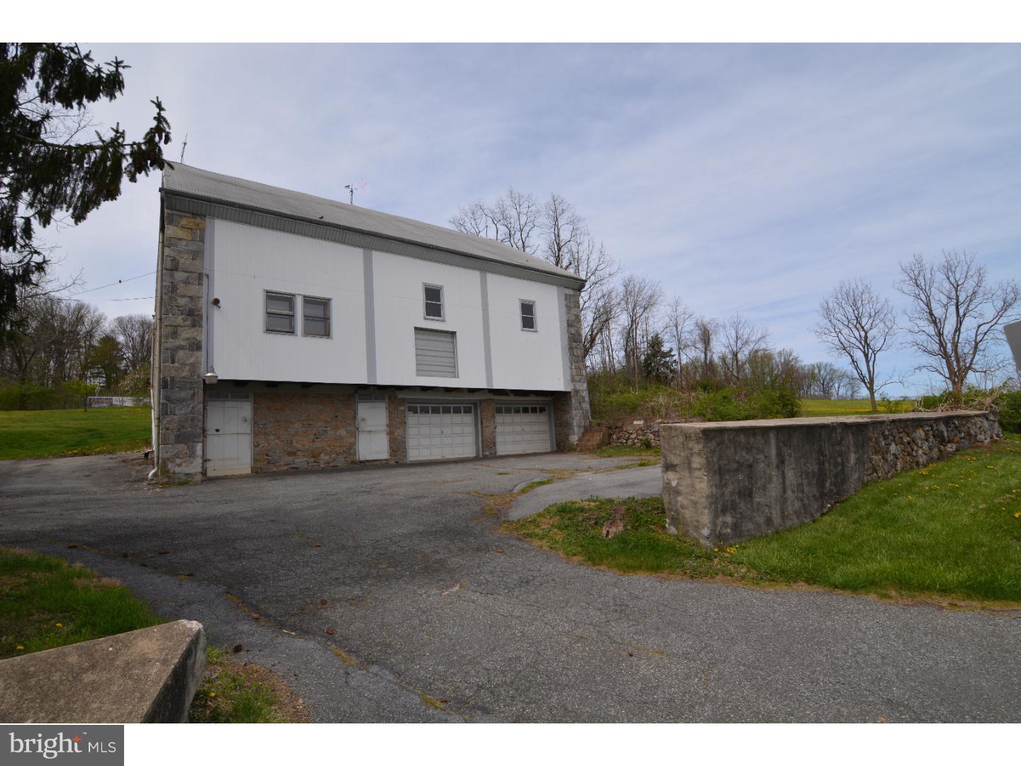 1043 Van Reed Road Reading, PA 19605 - Photo 17 of 25