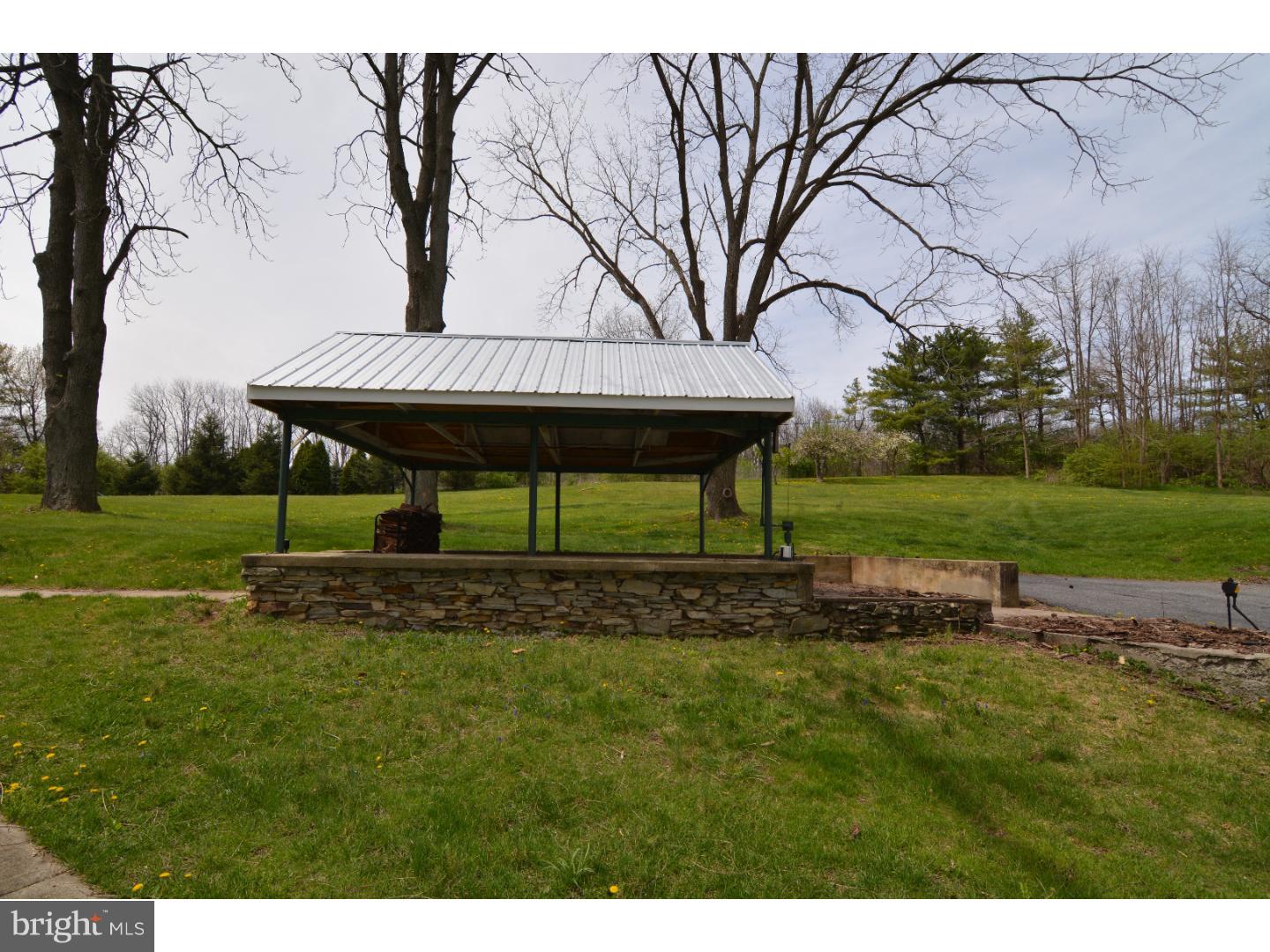 1043 Van Reed Road Reading, PA 19605 - Photo 18 of 25