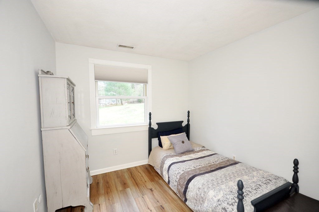 9 Bradford Road Hudson, MA 01749 - Photo 14 of 19