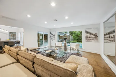 $1,849,000 | 2420 Locke Lane, Houston, TX 77019