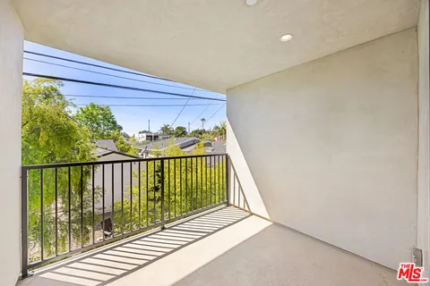 $2,999,000 | 2621 Veteran Avenue, Los Angeles, CA 90064