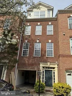 $3,000 | 13065 Park Crescent Circle, Herndon, VA 20171