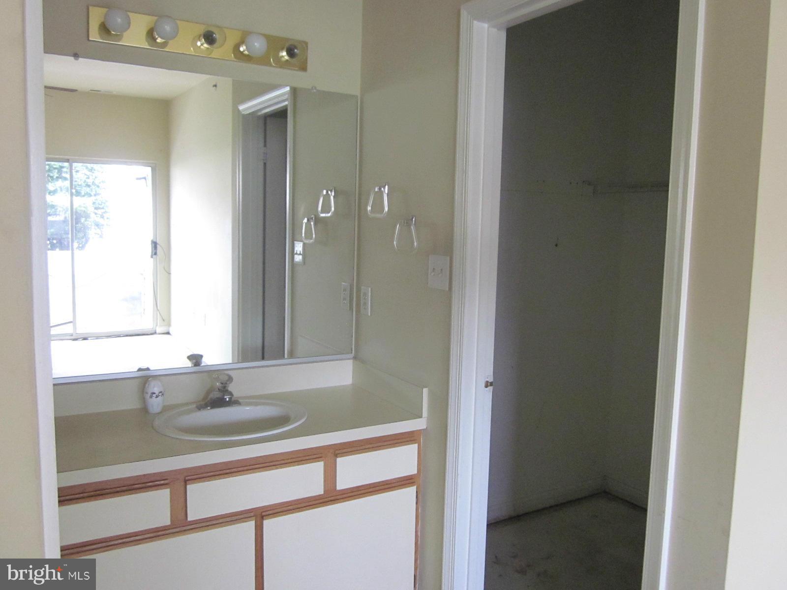 606 Moonglow Road, Unit 104 Odenton, MD 21113 - Photo 13 of 13 Bath (Master)