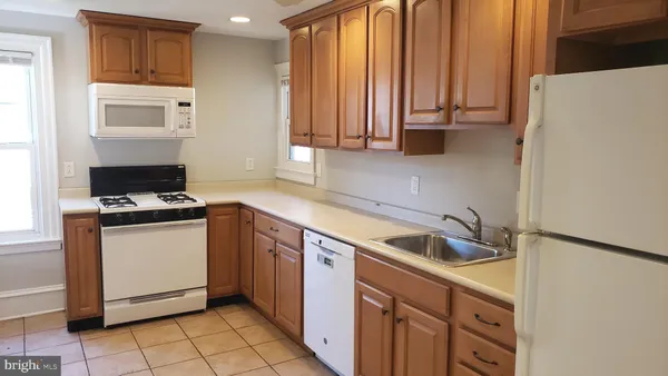 $669,000 | 555 Barrett Avenue, Haverford, PA 19041