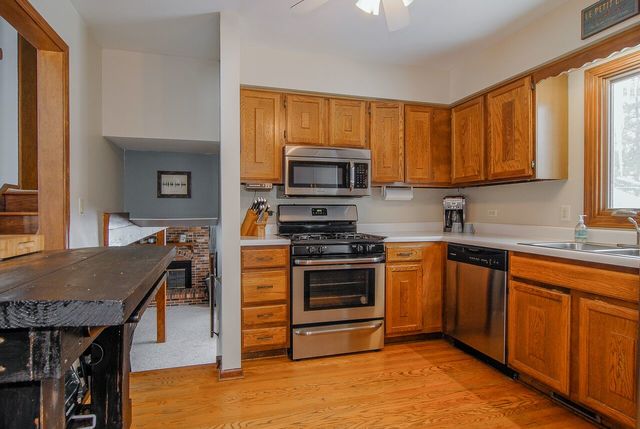 532 Sheffield Road Naperville, IL 60565 - Photo 5 of 16