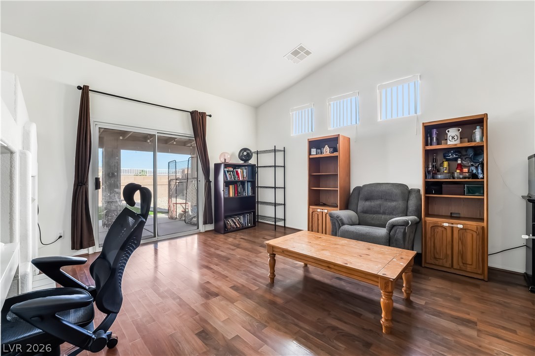 1040 Kings View Court Henderson, NV 89002 - Photo 6 of 37