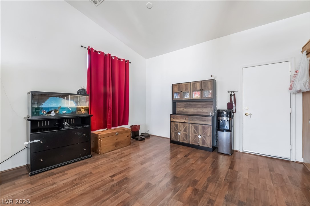 1040 Kings View Court Henderson, NV 89002 - Photo 10 of 37