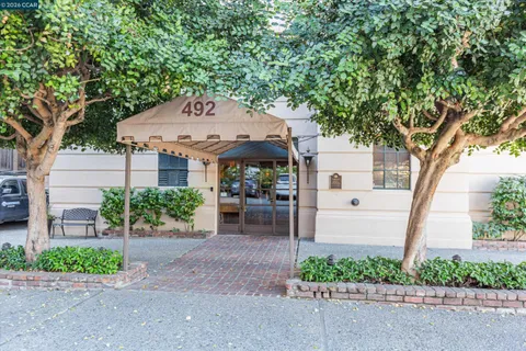 $740,000 | 492 Staten Avenue, Unit 1102, Oakland, CA 94610