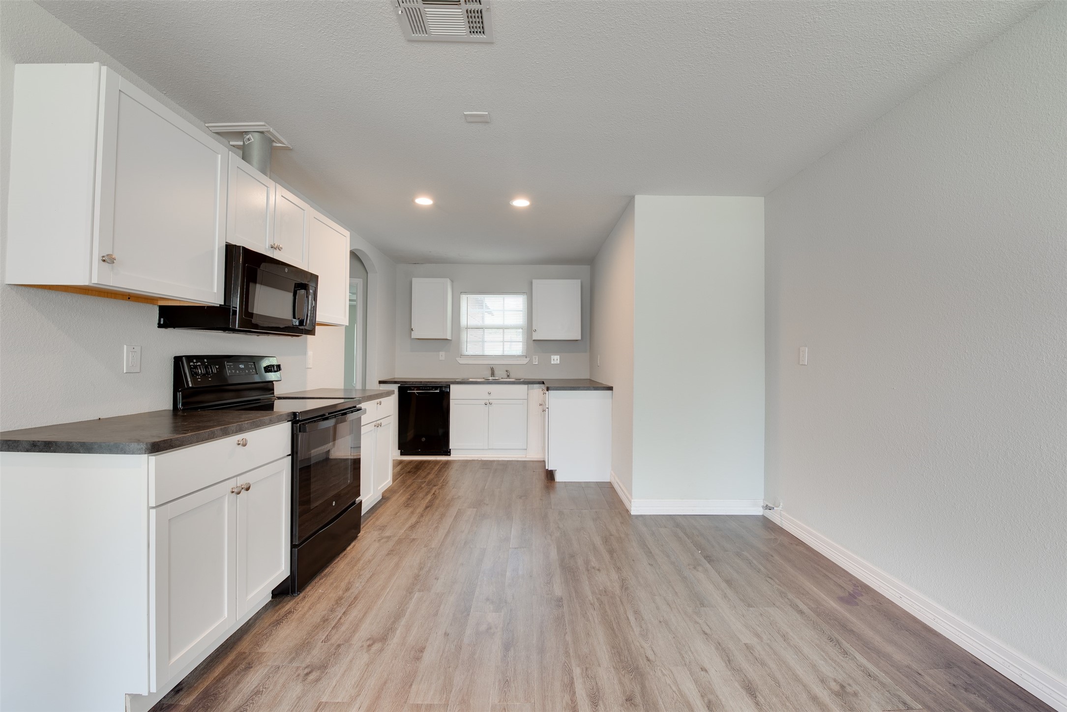7601 Springdale Street Houston, TX 77028 - Photo 13 of 25