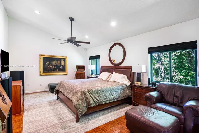 $2,275,000 | 2000 South Bayshore Drive, Unit 72, Miami, FL 33133