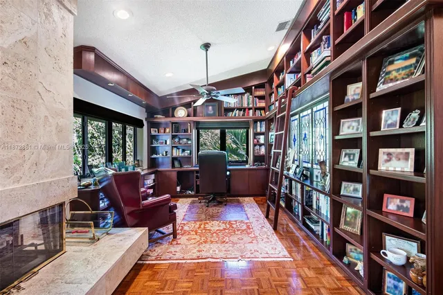 $2,275,000 | 2000 South Bayshore Drive, Unit 72, Miami, FL 33133