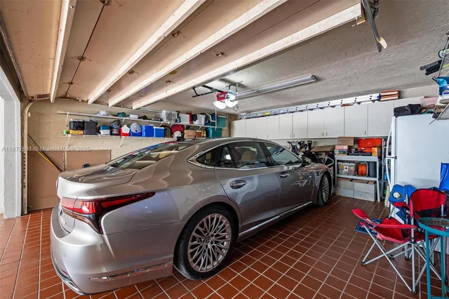 $2,275,000 | 2000 South Bayshore Drive, Unit 72, Miami, FL 33133