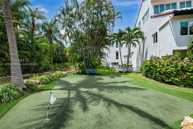 $2,275,000 | 2000 South Bayshore Drive, Unit 72, Miami, FL 33133