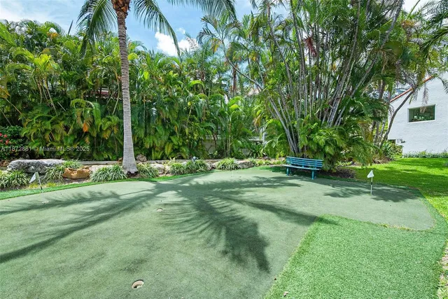 $2,275,000 | 2000 South Bayshore Drive, Unit 72, Miami, FL 33133