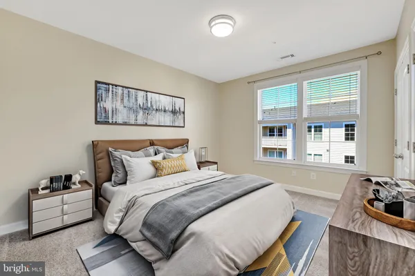 $465,000 | 13723 Neil Armstrong Avenue, Unit 502, Herndon, VA 20171