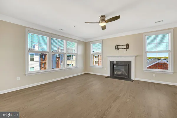 $465,000 | 13723 Neil Armstrong Avenue, Unit 502, Herndon, VA 20171