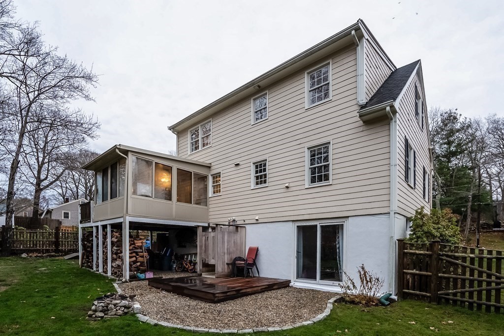 24 Englewood Road Gloucester, MA 01930 - Photo 3 of 21 Gallery Image 3