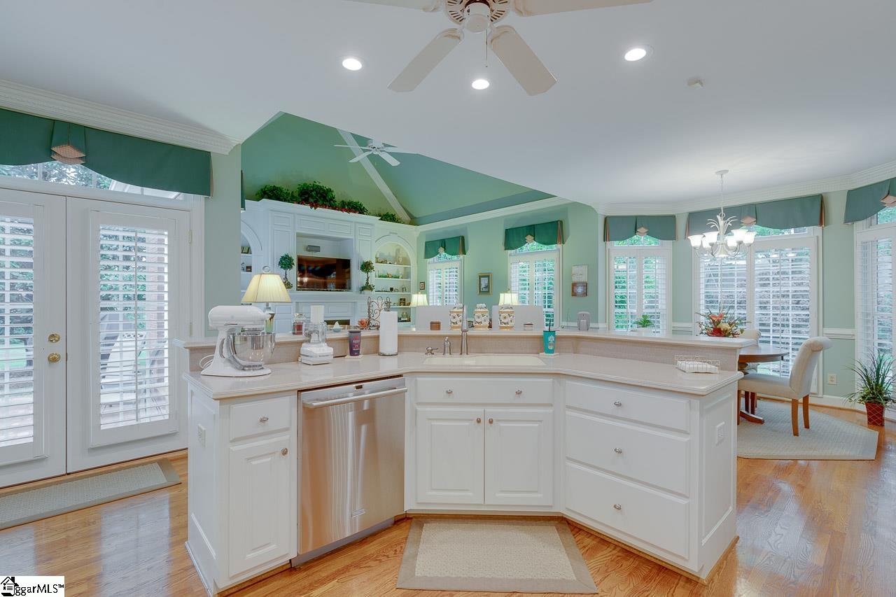 405 Providence Way Easley, SC 29642 - Photo 29 of 36