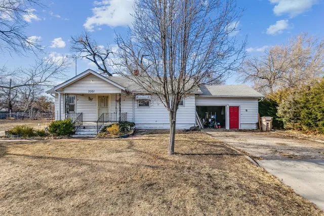$124,900 | 3301 North Plum Street, Hutchinson, KS 67502