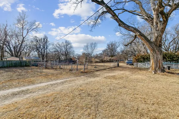 $124,900 | 3301 North Plum Street, Hutchinson, KS 67502