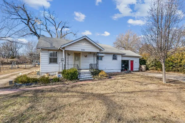 $124,900 | 3301 North Plum Street, Hutchinson, KS 67502