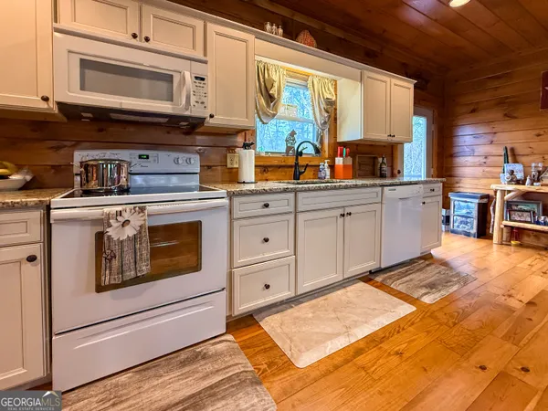 $465,990 | 186 Holly Lane, Cleveland, GA 30528