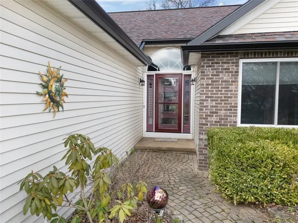 $315,000 | 16 Alton Way, Henrietta, NY 14586