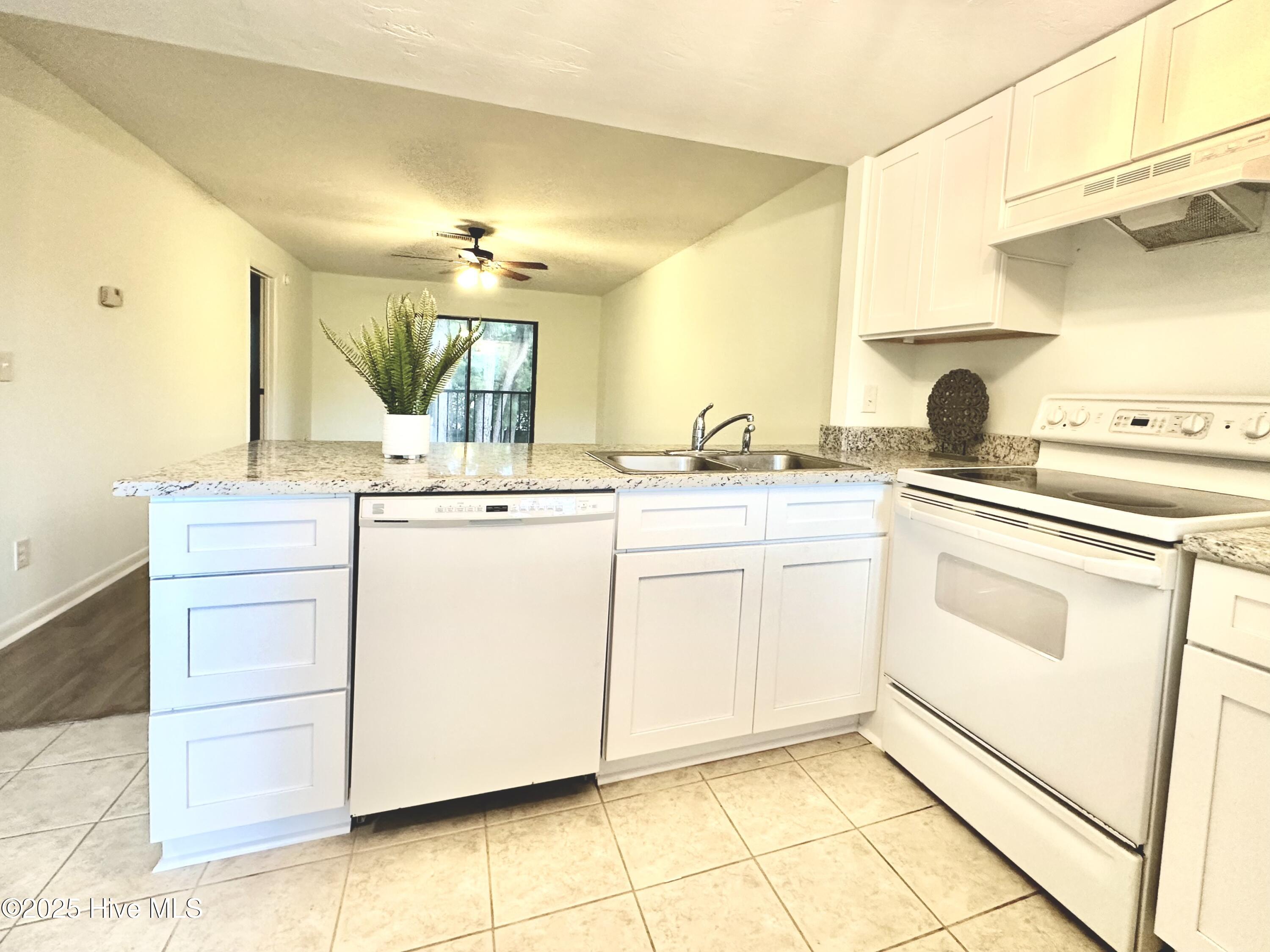 4451 Holly Tree Road Wilmington, NC 28412 - Photo 4 of 21 Gallery Image 4