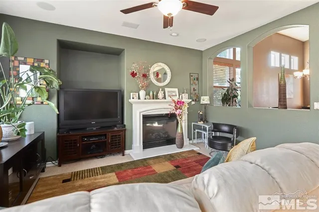 $2,700 | 2497 Westfall Road, Sparks, NV 89436