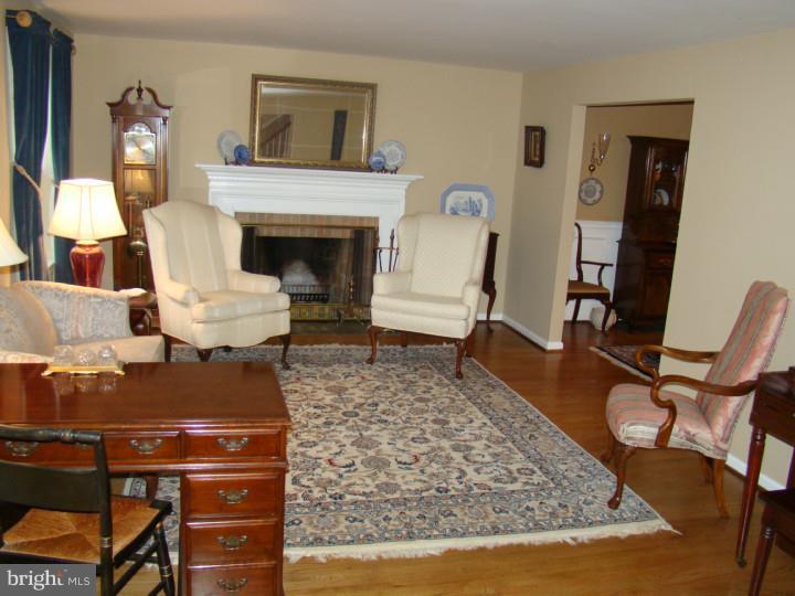501 Lawrence Drive Springfield, PA 19064 - Photo 2 of 22 Great Room