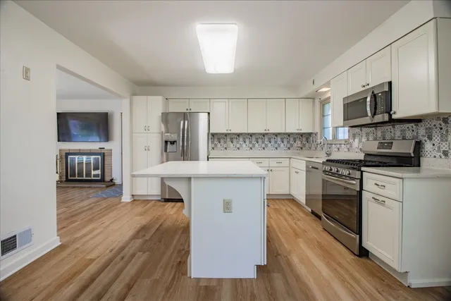 $339,900 | 1621 Mayfield Avenue, Joliet, IL 60435