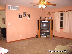 4109 Russell Drive Springfield, IL 62703 - Photo 2 of 9 Gallery Image 2