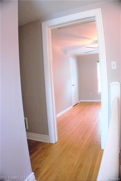 21045 Gill Road Farmington Hills, MI 48335 - Photo 17 of 19