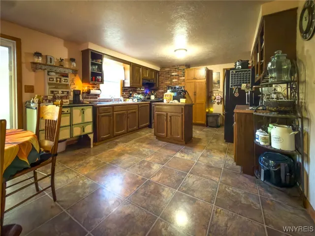 $300,000 | 2245 Thomas Road, Sheldon, NY 14167