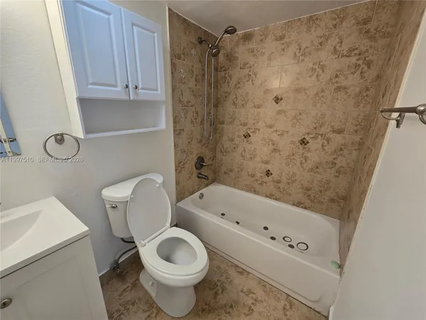 $2,000 | 4845 Northwest 7th Street, Unit 3095, Miami, FL 33126
