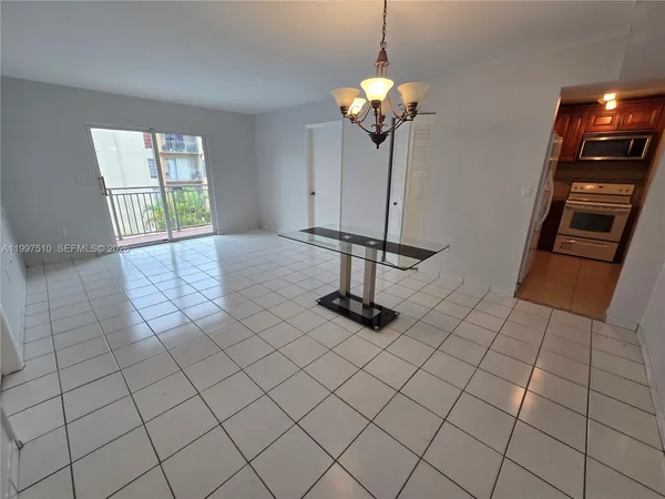 $2,000 | 4845 Northwest 7th Street, Unit 3095, Miami, FL 33126