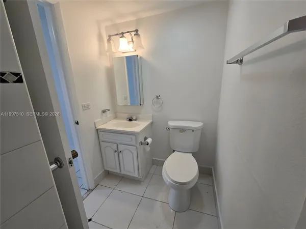 $2,000 | 4845 Northwest 7th Street, Unit 3095, Miami, FL 33126
