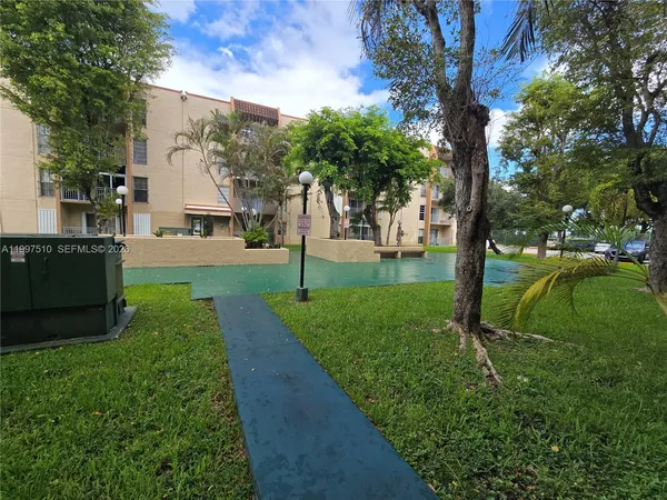 $2,000 | 4845 Northwest 7th Street, Unit 3095, Miami, FL 33126