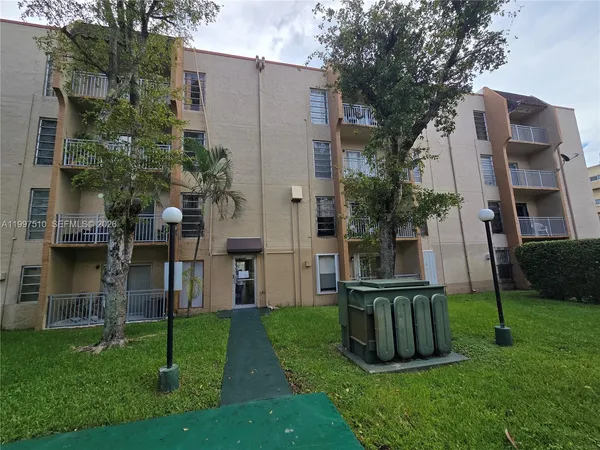 $2,000 | 4845 Northwest 7th Street, Unit 3095, Miami, FL 33126