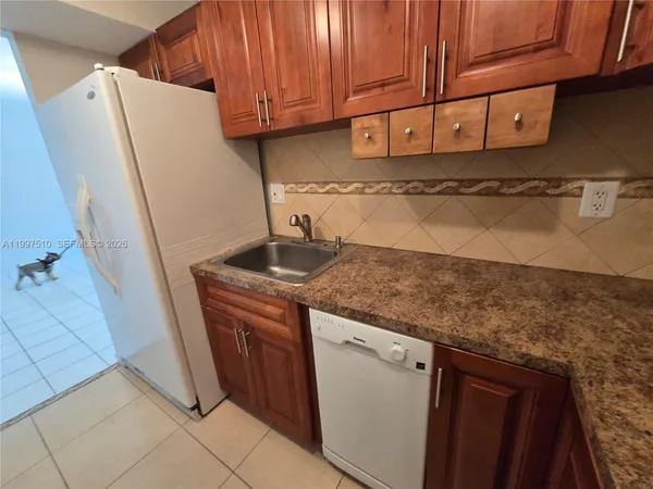 $2,000 | 4845 Northwest 7th Street, Unit 3095, Miami, FL 33126