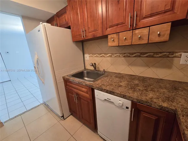 $2,000 | 4845 Northwest 7th Street, Unit 3095, Miami, FL 33126