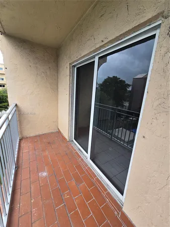 $2,000 | 4845 Northwest 7th Street, Unit 3095, Miami, FL 33126