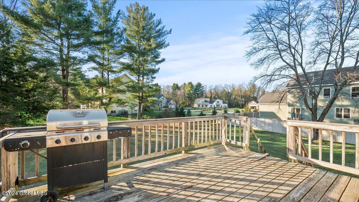 972 Benedict Road Ballston, NY 12019 - Photo 5 of 39 26-P1080248