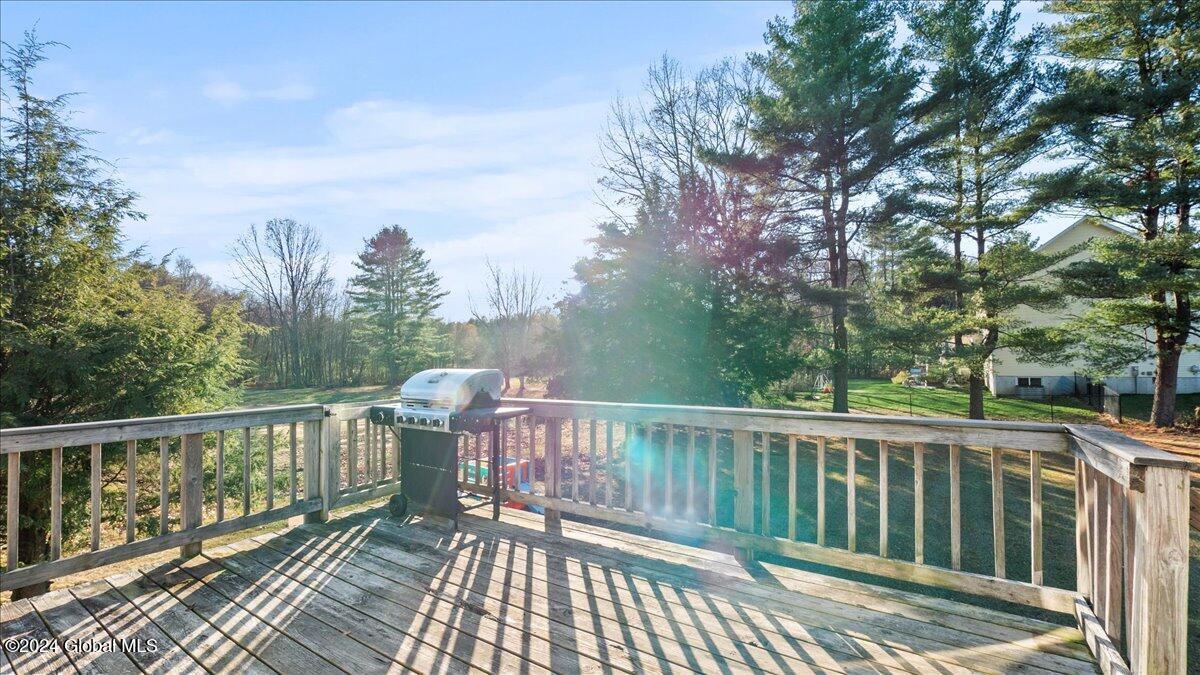 972 Benedict Road Ballston, NY 12019 - Photo 6 of 39 27-P1080253