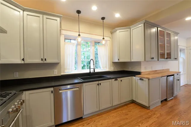 $3,995 | 6607 Waterman Avenue, Unit A, University City, MO 63130