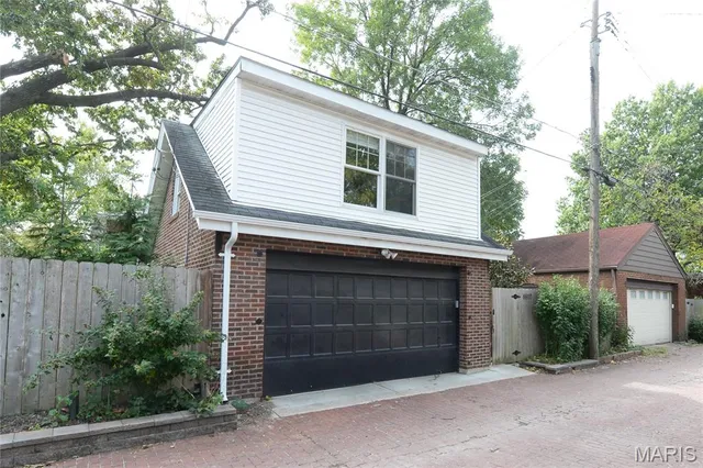 $3,995 | 6607 Waterman Avenue, Unit A, University City, MO 63130