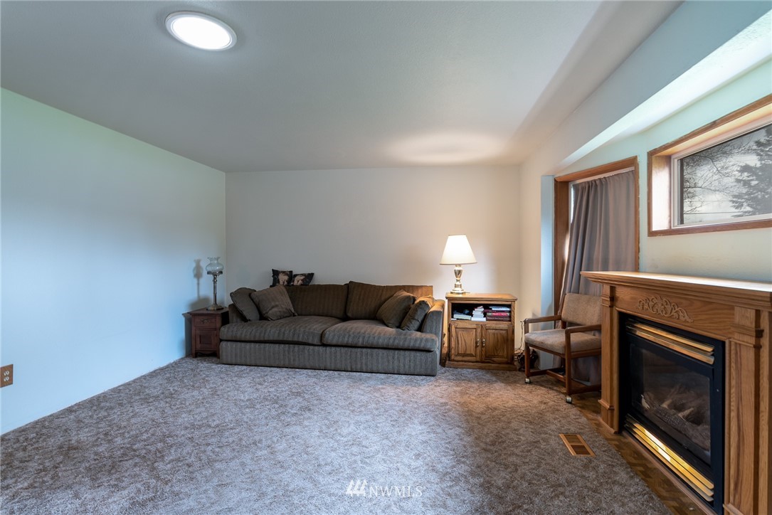1108 Mission Road Everson, WA 98247 - Photo 3 of 14